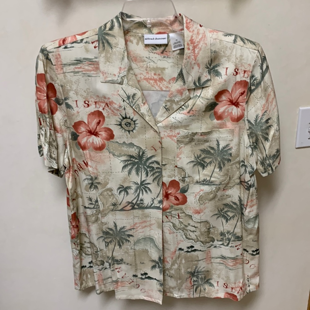 Women’s New Tropical Size 14 Button Down Blouse Shirt